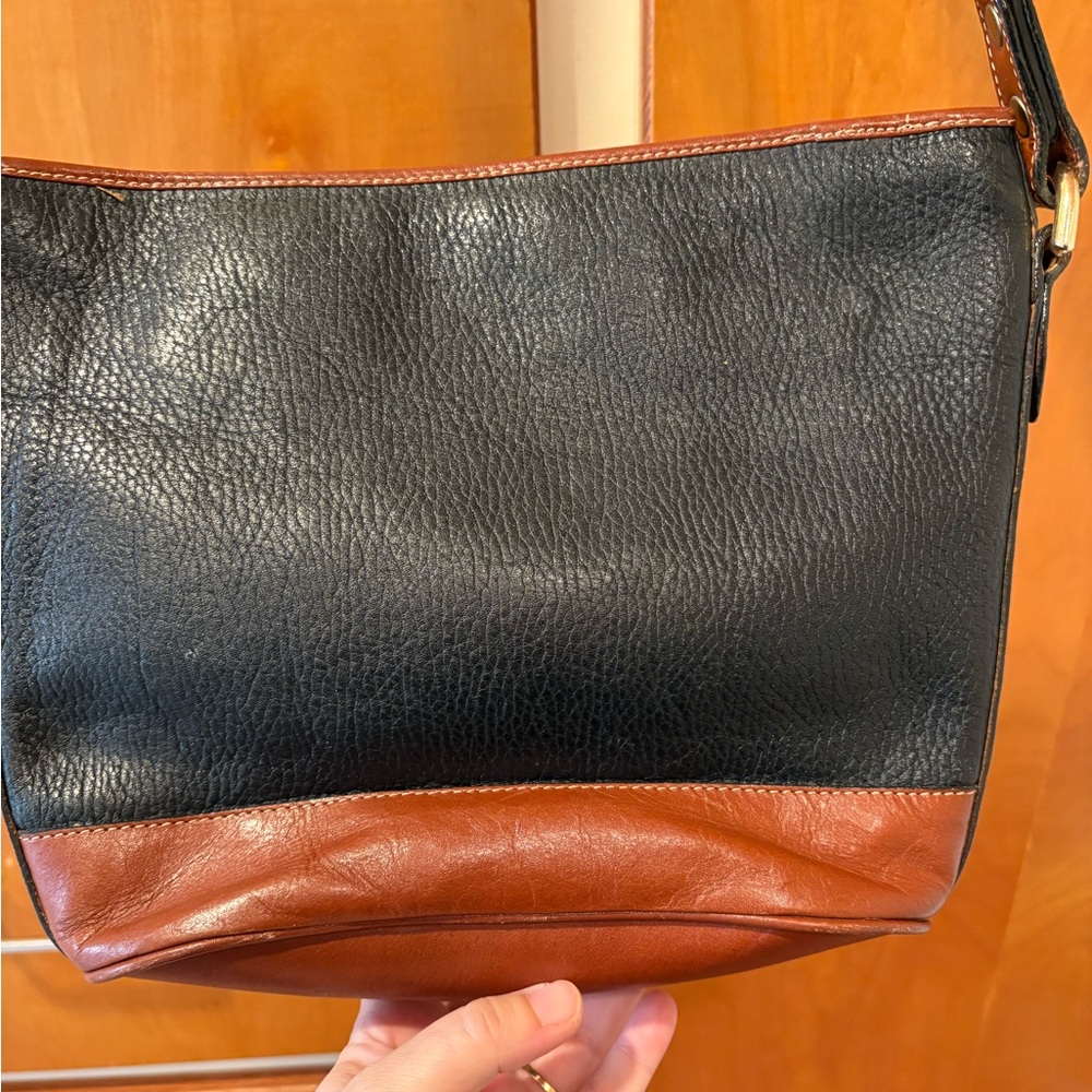 Vintage Delfino Leather Crossbody Bucket Bag - Picture 4 of 6